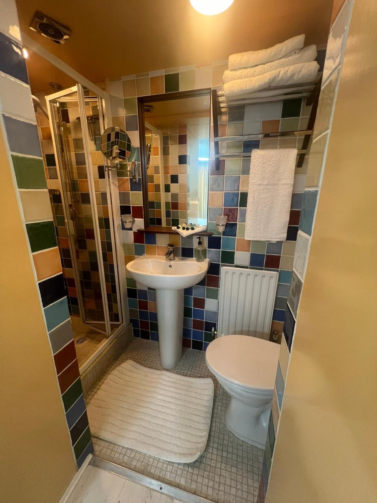 גילדפורד Addison B&B מראה חיצוני תמונה
